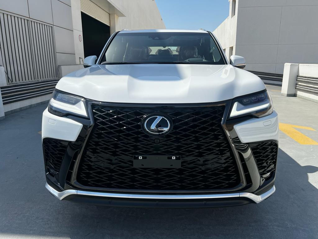 Lexus LX600 Sport 2023 photo 1
