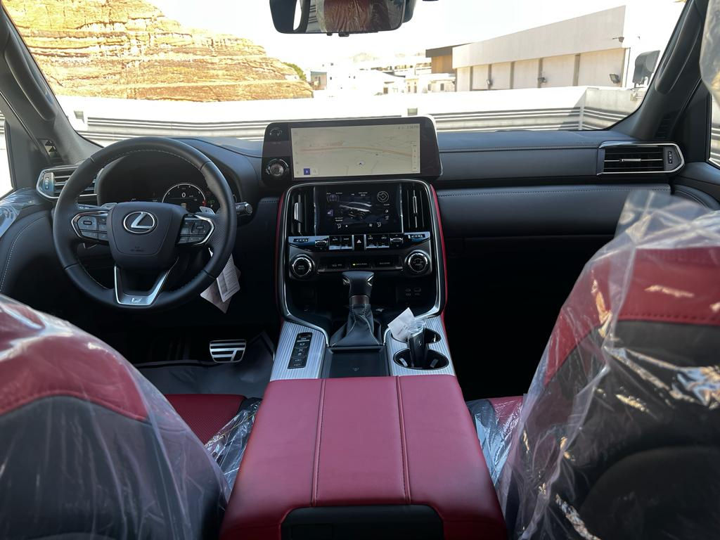 Lexus LX600 Sport 2023 photo 11