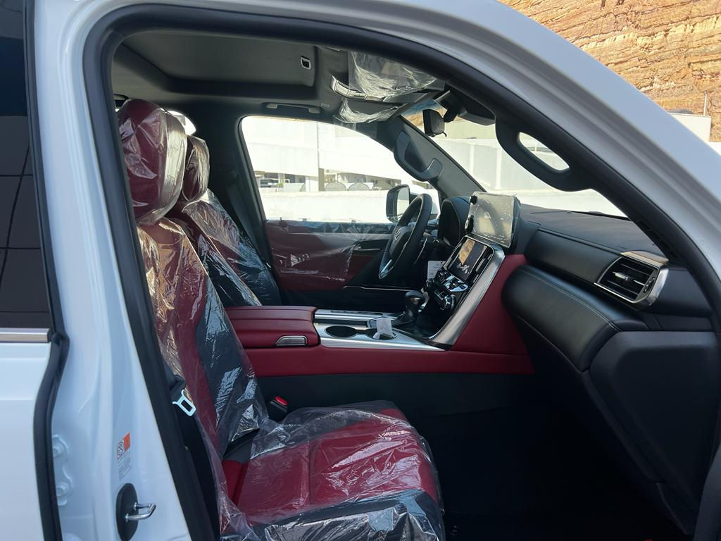 Lexus LX600 Sport 2023 photo 12