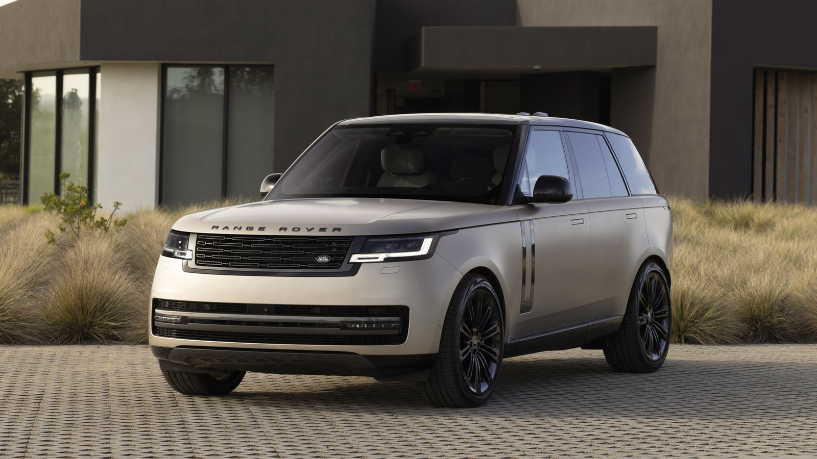 Range Rover P530 First Edition